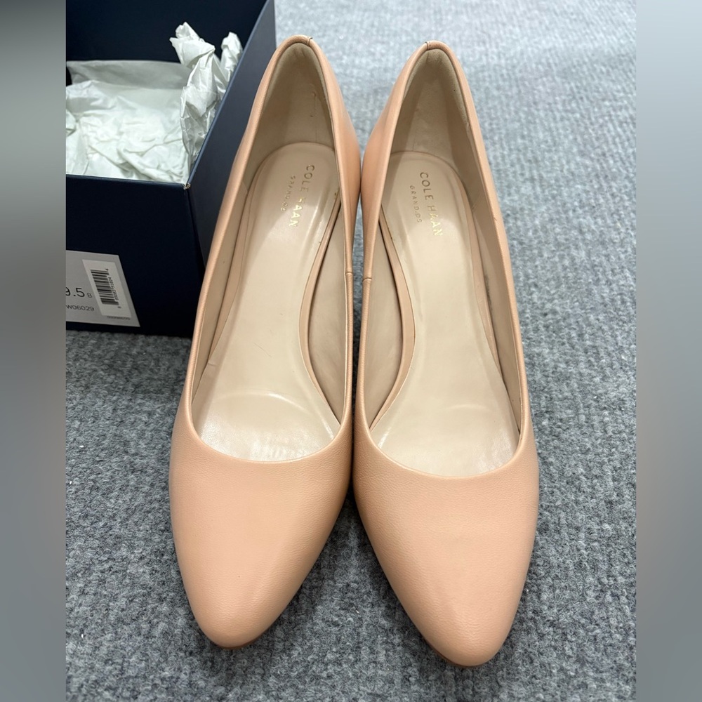 Cole Haan Nude Peach Leather Pointed-Toe Pumps